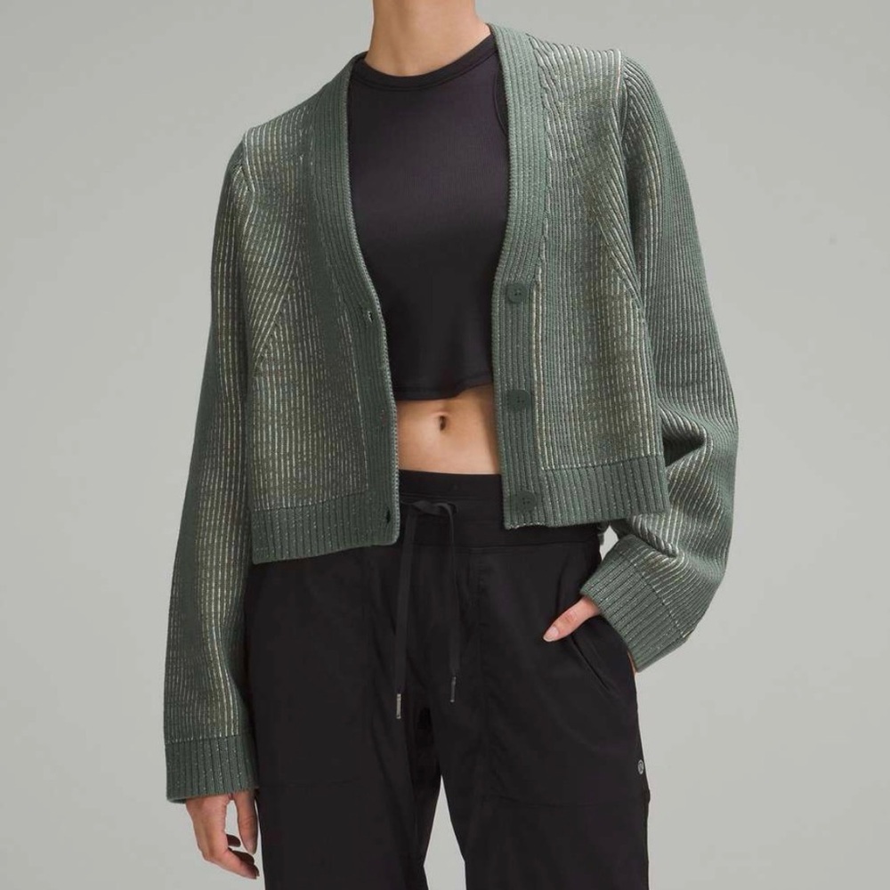 Lululemon - women’s cotton blend V- neck cardigan‎ sweater green knit top SZ L